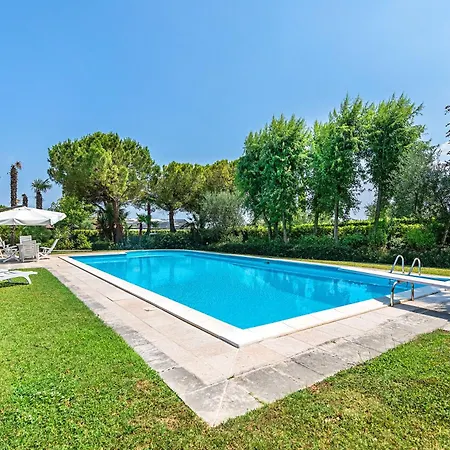 Lidia Villa